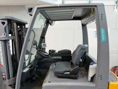 Elektro 4 Rad 2016  Jungheinrich EFG 425 K SP / 1702 Std. / Container Version (5)
