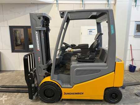 Elektro 4 Rad 2020  Jungheinrich EFG 425 K / 2375 Std. / ZVG+SS (1)