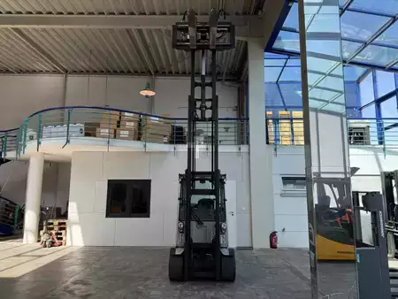 Eléctrico - 4 rodas 2017  Still RX 60-35 / 2606 Std. / Container Version (5)