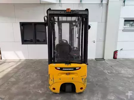 Chariots électriques à 3 roues 2022  Jungheinrich EFG 113 SP / 1487 Std. / Gewicht 2950 Kg (4)