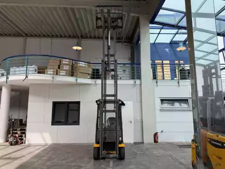 Chariots électriques à 3 roues 2022  Jungheinrich EFG 113 SP / 1487 Std. / Gewicht 2950 Kg (5)