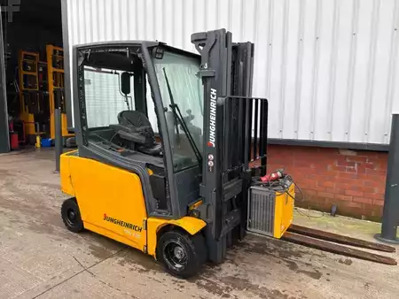 Eléctrica de 4 ruedas 2015  Jungheinrich EFG 320 / AKKU 2019 / 6034 Std. (2)