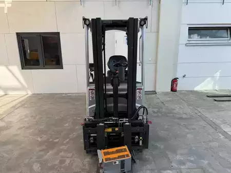 Chariots électriques à 3 roues 2023  Still RXE 15 / AKKU 97 % / nur 129 Std. (3)
