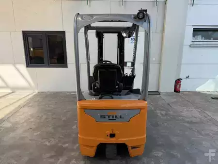 Chariots électriques à 3 roues 2023  Still RXE 15 / AKKU 97 % / nur 129 Std. (4)