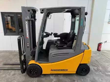 Electric - 4 wheels 2019  Jungheinrich EFG 320 / STVZO / nur 2599 Std. (1)