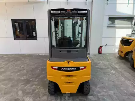 Electric - 4 wheels 2019  Jungheinrich EFG 320 / STVZO / nur 2599 Std. (4)