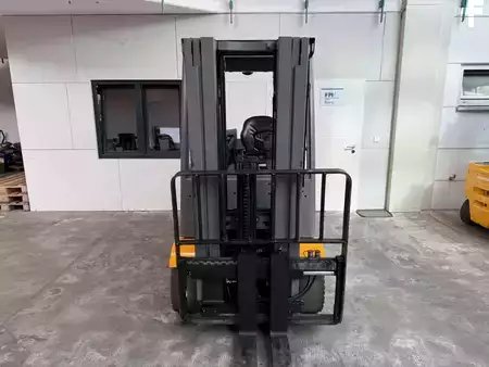 Elektryczne 4-kołowe 2019  Jungheinrich EFG 430 / 2456 Std. (3)