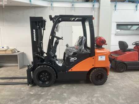 Treibgasstapler 2021 Doosan G 30 P-7 (1)