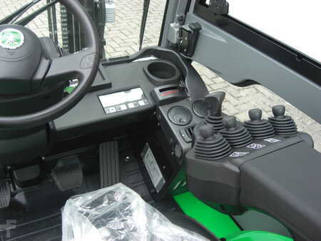 LPG Forklifts 2022  Cesab M330 GV (5)