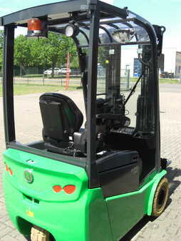 Chariots électriques à 3 roues 2023 Cesab B215II (3)