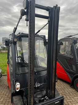 Chariots élévateurs diesel 2019 Linde H25D (2)