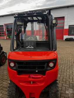 Chariots élévateurs diesel 2019 Linde H25D (4)