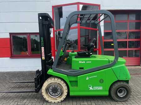 Chariots électriques à 4 roues 2012 Cesab MAK 400 (1)