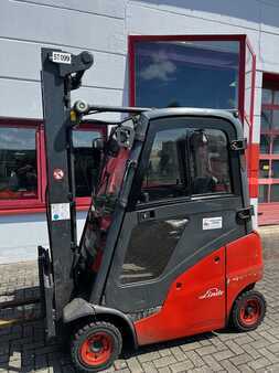 Chariots élévateurs diesel 2012 Linde H16D (1)