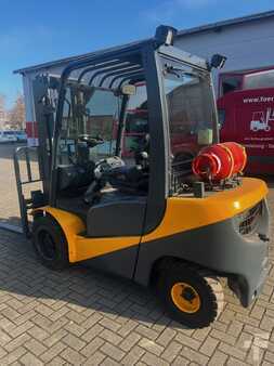 Treibgasstapler 2010  Jungheinrich TFG 430 (1)