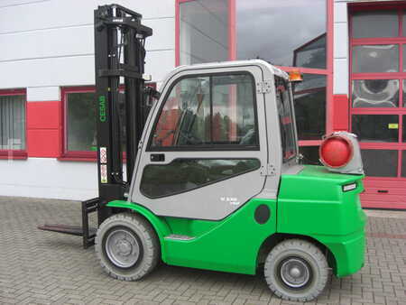 Gas gaffeltruck 2023  Cesab M330 GV (2)