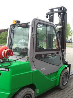 Gas gaffeltruck 2023  Cesab M330 GV (4)