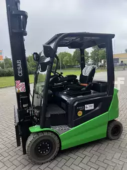 Carrelli elettrici 4 ruote 2023  Cesab B625II (1)