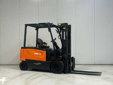 4-wiel elektrische heftrucks 2017  Doosan B35X-7 (1)