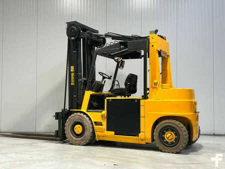 Carrelli elettrici 4 ruote 2004  Mora EP80R (2)