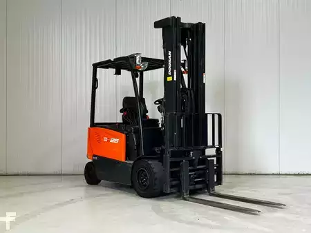 Elektro čtyřkolový VZV 2016  Doosan B25X-7 (1)
