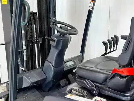 Elektro čtyřkolový VZV 2016  Doosan B25X-7 (3)