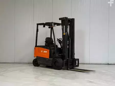 Elektro čtyřkolový VZV 2017  Doosan B25X-7 (1)