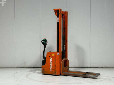 Stapelaars 2015  Doosan LEDS20 (2)