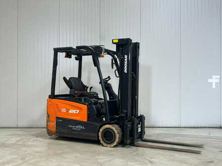 Elektryczne 3-kołowe 2020  Doosan B20T-7 (1)