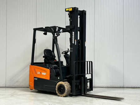 Chariots électriques à 3 roues 2022  Doosan B15T-7 PLUS (1)