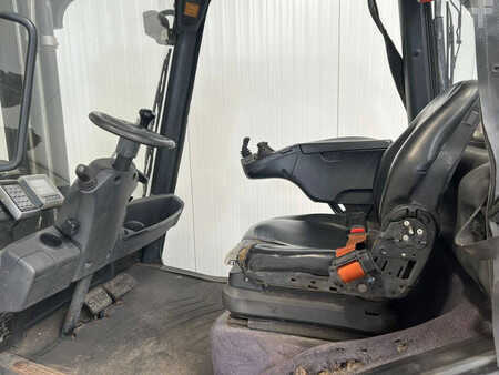 LPG VZV 2015  Linde H30T-02 (3)