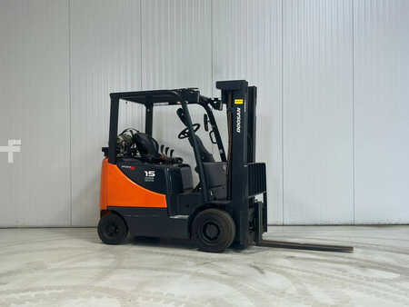 Gas gaffeltruck 2012  Doosan G15S-5 (1)