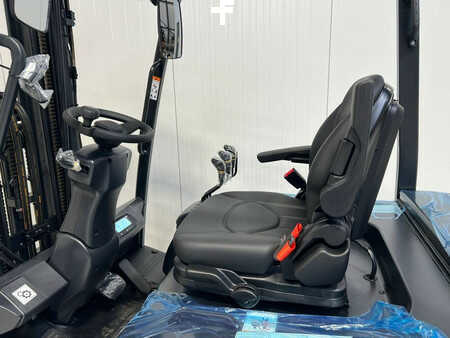 Chariots électriques à 3 roues 2025  Bobcat B20T-7 PLUS (3)