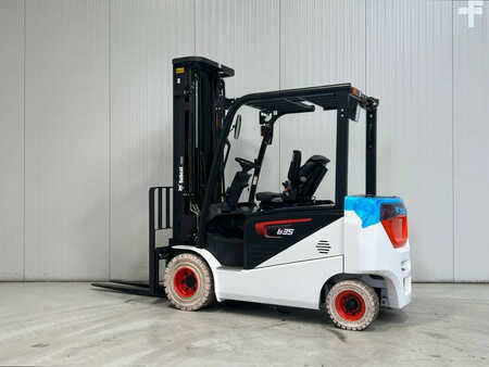 Elektro čtyřkolový VZV 2025  Bobcat B35NS (2)