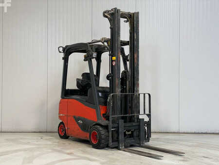 Elektro čtyřkolový VZV 2014  Linde E20PH-02 (1)