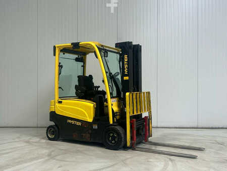 Eléctrica de 4 ruedas 2017  Hyster J1.8XN LWB (1)