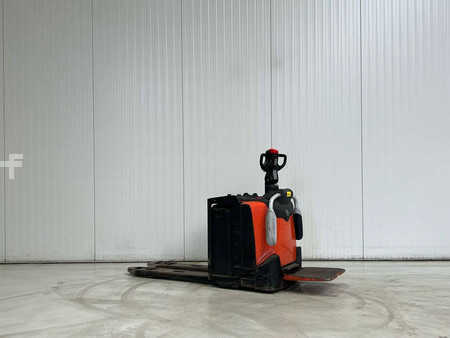 Electric Pallet Trucks 2016  BT LPE250 (1)