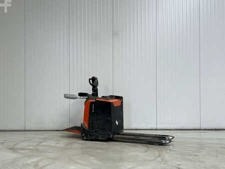 Electric Pallet Trucks 2019  BT LPE250 (2)