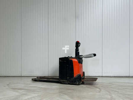 Electric Pallet Trucks 2019  BT LPE250 (1)