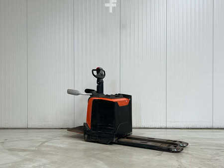 Electric Pallet Trucks 2019  BT LPE250 (2)