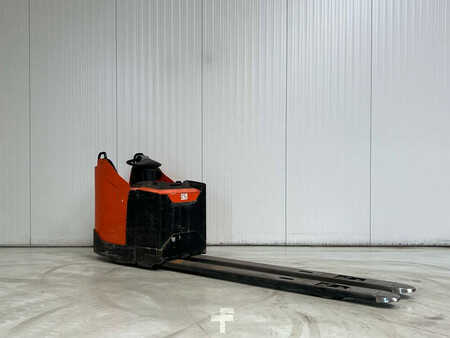 Electric Pallet Trucks 2016  BT LPE250 (2)