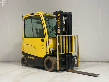 Carrelli elettrici 4 ruote 2017  Hyster J2.5XN (1)