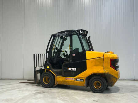Carrelli elevatori diesel 2022  JCB TLT35-23D-2WD (2)