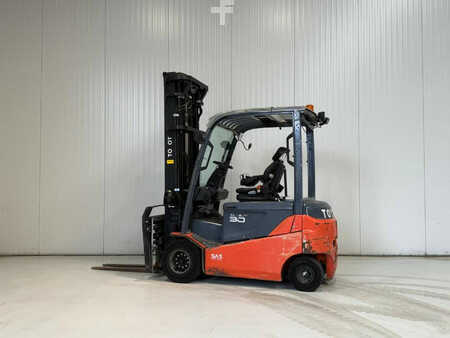 Eléctrico - 4 rodas 2018  Toyota 8FBMKT30 (2)