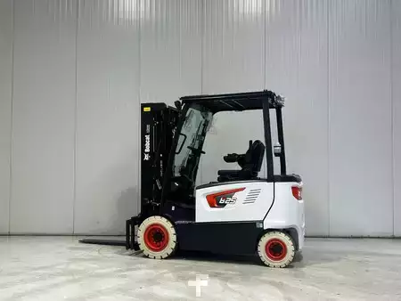 Sähkö - 4 pyör 2026  Bobcat B25X-7 PLUS (2)