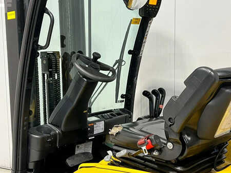 Elektro čtyřkolový VZV 2017  Yale ERP25VL (3)