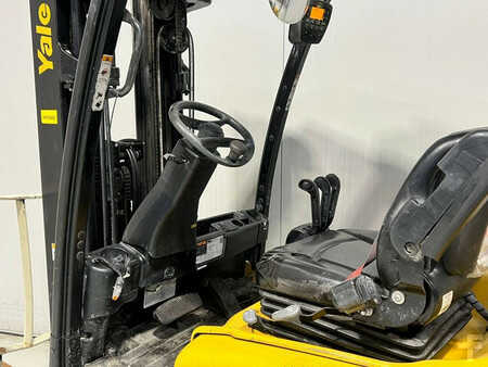 Elektro 4 Rad 2019  Yale ERP25VL (3)