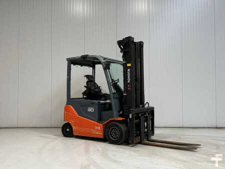 Eléctrico - 4 rodas 2019  Toyota 8FBMKT30 (1)