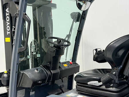 4-wiel elektrische heftrucks 2017  Toyota 8FBMT35 (3)