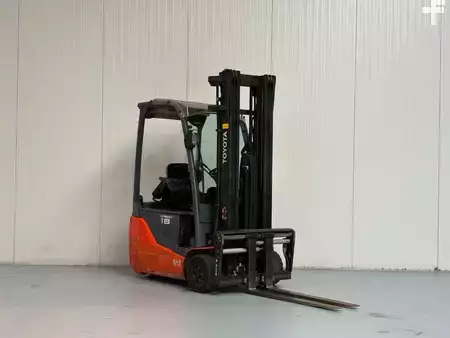 3-wiel elektrische heftrucks  Toyota 8FBEK18T (1)